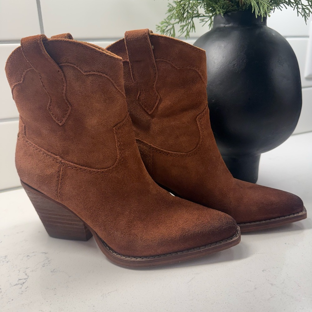 Zodiac Chestnut Suede Ankle Booties Size 7